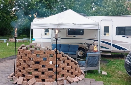 Terre Haute House | Camp Lilybug-Calm Oasis Pet Friendly!