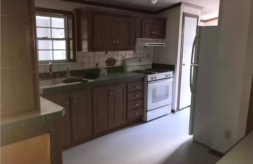 Pymatuning South Cabin | Camp Not Found - 3 Queen Bedrooms by the lake