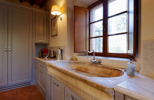 Castelnuovo Berardenga Villa | Camparone, ArcenoRentalsClub Magnificent Chianti Villa Exclusive Pool Concierge