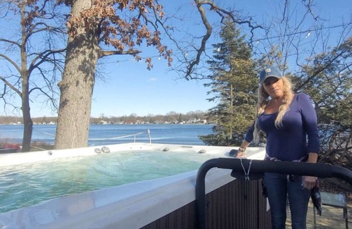 Alto House | Campau Lake Sunshine Cottage with Tiki game house 4 King Beds