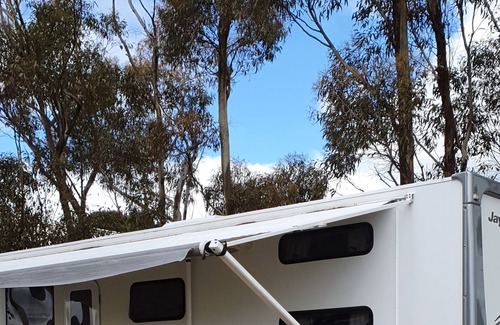 Mannanarie House | CAMPBELL Ranges view private RV