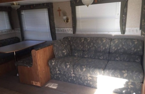 Hilham RV Rental | Campers Travelers Nurses.