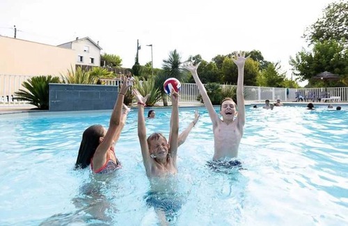 Montpon-Menesterol House | Camping 3 étoiles - Piscine - ccba0bc