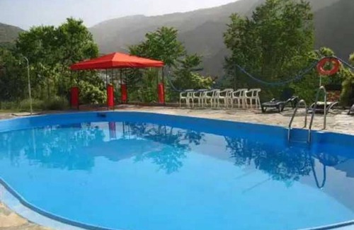 Trevelez House | Camping 3 étoiles - Piscine - eec0ah