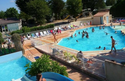 Challans House | Camping 4 étoiles - Parc aquatique - efciaa