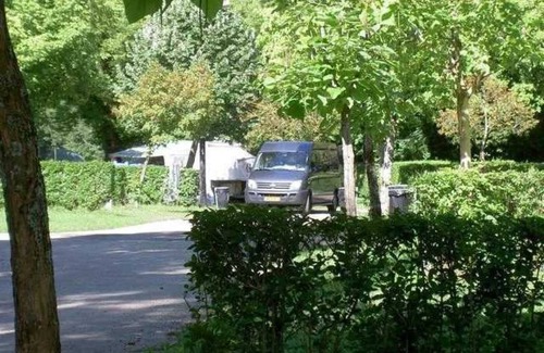 Lons-le-Saunier House | Camping 4 étoiles - Piscine - efa00a