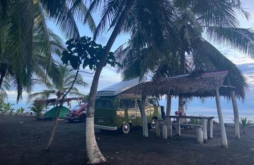 Cahuita Other | Camping Babsita-TIPI und Hütten und Stellplätze für Zelt und Camper direkt am Meer und See