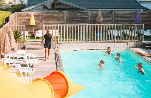 Surgeres House | Camping de la Gères * - Mobile home Comfort + Family - 4 people