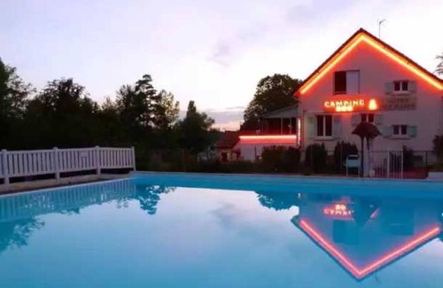 Saint-Honore-les-Bains House | Camping 3 étoiles - Parc aquatique - eeeaad