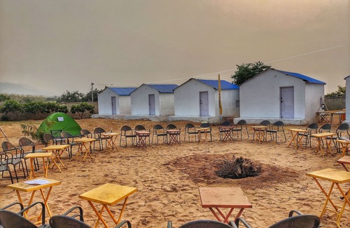 Pushkar RV Rental | Camping In Desert With Camel Safari
