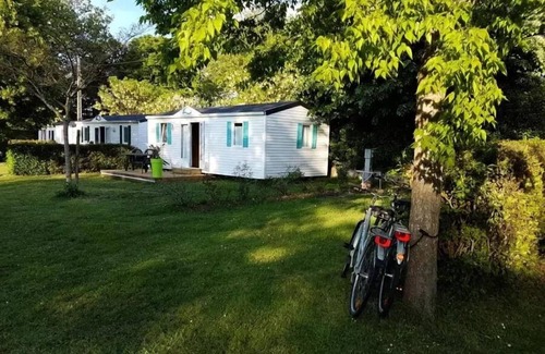 Revel House | Camping le Moulin du Roy * - Mobile home Cottage Bois Confort - 2 bedrooms - air conditioning - 25m² - 4 people