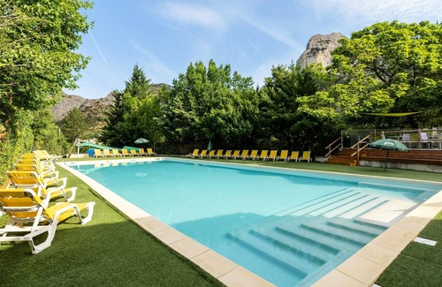 Orpierre House | Camping les Princes d'Orange* - Cottage Espace Classic 4 rooms for 6 people Air-conditioned Mountain view