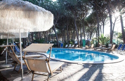 Marina di Grosseto RV Rental | Camping Village Il Sole