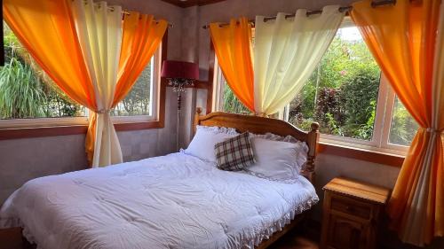Baguio Resort | Campjohnhay Forest Home A1F