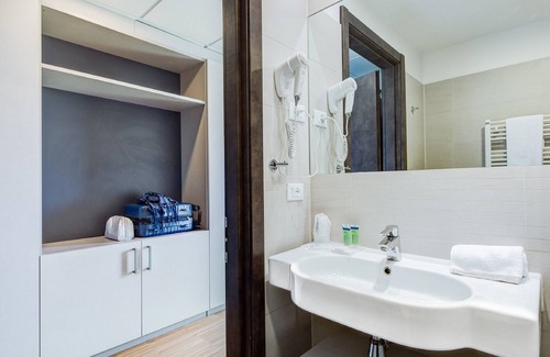 San Donato-San Vitale Hotel | Camplus Bononia - Casa per Ferie