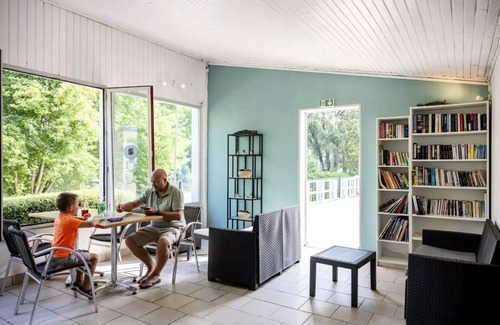 Badefols-sur-Dordogne Ski Chalet | Campsite maeva Getaways Les Bö-Bains * - Chalet Eden 3 Rooms 5 Persons Air-conditioned