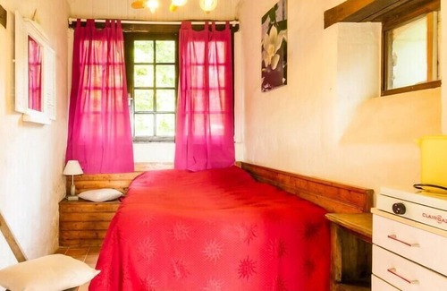 Ingrandes House | Campsite Le Petit Trianon**** - Stone house for 2 people without sanitary facilities