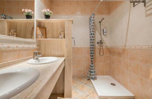 Almodovar del Rio House | Can León