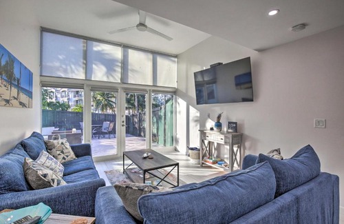 Beverly Heights Apartment | Canal-Front Condo Walk to Downtown Ft Lauderdale!
