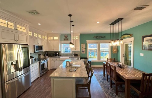 Port Isabel House | Canal Front Retreat w/Boat Dock & Coastal Views