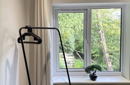 Eccles House | Canal Mews - 1 min from Trafford Centre and 2 mins M60