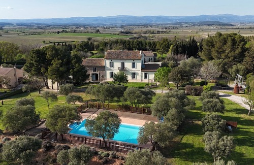 Marseillette Cottage | Canal View, superb gîte, Heated Pool near Carcassonne next to Canal du Midi.