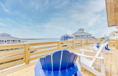 Avon House | Canalfront Dog Friendly w/Hot Tub, Boat Dock, Easy Windsports Access, Kayaks