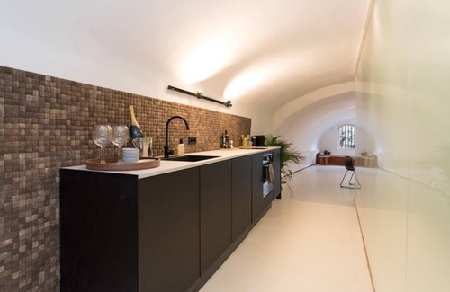 Utrecht City Center Apartment | Canallofts - The Wharf Wellness