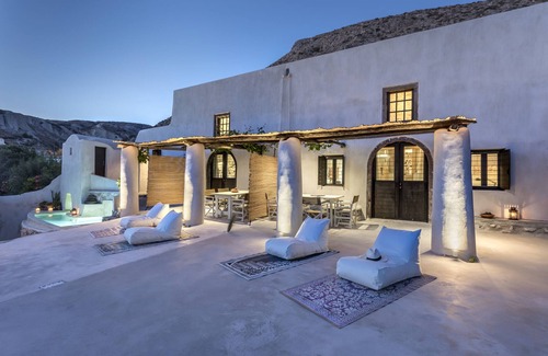 Emporio Villa | Canava Villas #1 with Private Pool@ Mediaval Village , Santorini