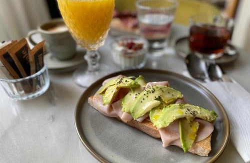 Central District Bed & Breakfast | CANDIL SUITE Realejo