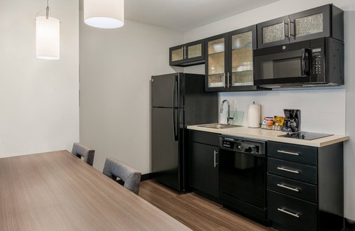 Cookeville Hotel | Candlewood Suites Cookeville by IHG