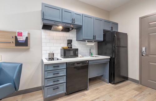College Park Hotel | Candlewood Suites Houston (The Woodlands) by IHG
