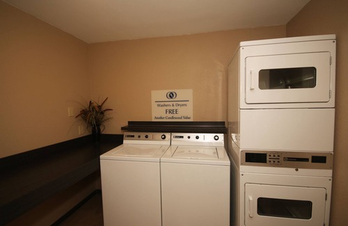 Central Newport News Hotel | Candlewood Suites Newport News/Yorktown by IHG