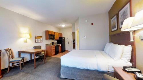 Slidell Hotel | Candlewood Suites Slidell Northshore by IHG