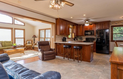 Fairview House | Cane Creek Retreat: Private Mountain Escape Only 15 min from Asheville