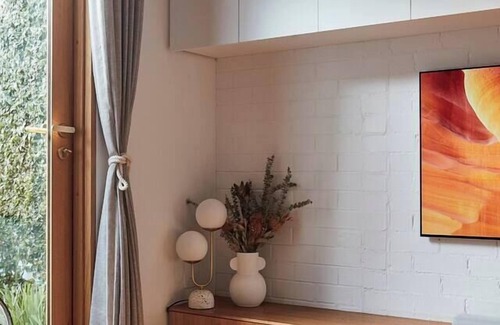 North Melbourne House | Canopy Terrace Retreat to Voguish Urban Charm
