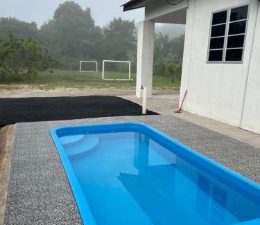 Bukit Payong House | Cantik-La Homestay Kolam Kuala Terengganu 3 Bilik