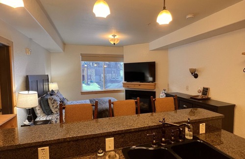 Park City Resort | Canyons Village Studio at Base with Full Kitchen