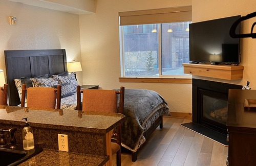 Park City Resort | Canyons Village Studio at Base with Full Kitchen