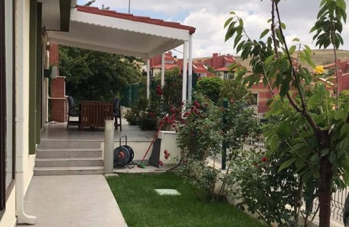 Etimesgut Villa | Capacious Villa Surrounded by Nature in Ankara