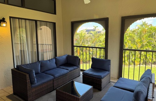 Pelican Condo | Cape Coral FL Condo with heated pool and hot tub, on site parking.