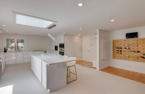 Wellfleet House | Cape Home w/Oceanview, Roof Deck Pool & Hot Tub