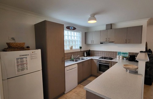 Broadwater House | Cape View 26: Your Perfect Coastal Retreat