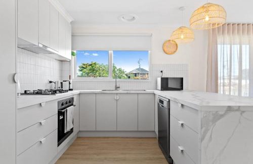Capel Sound Villa | Capel Coastal Escape