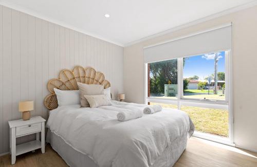 Capel Sound Villa | Capel Coastal Escape