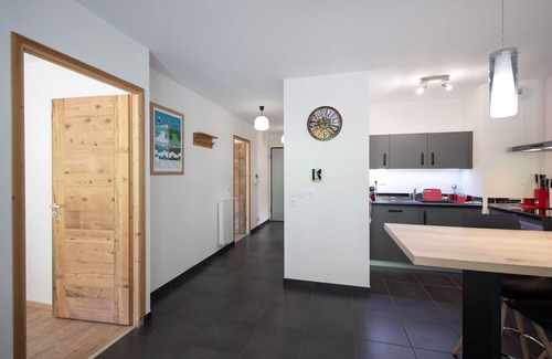 Morzine Apartment | CAPELLA - Morzine 2 bedroom Alpine Chalet Apartment