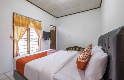 Cikole Hotel | Capital O 1541 Puri Cikole Asri