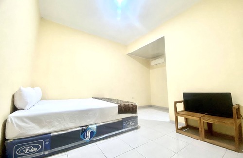 Pleret Hotel | Capital O 93601 Manda Homestay Syariah