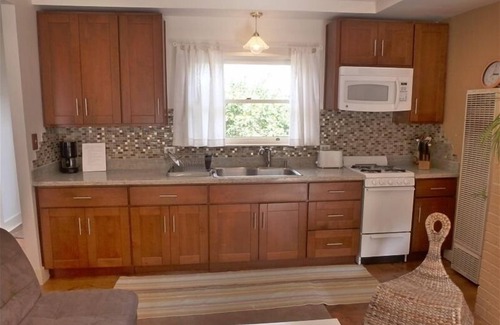 Capitola Cottage | Capitola Nook Along The Creek.