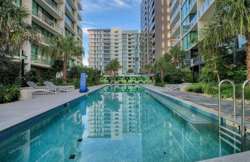 Newstead Apartment | Capri - Executive 1BR in Fortitude Valley plus parking